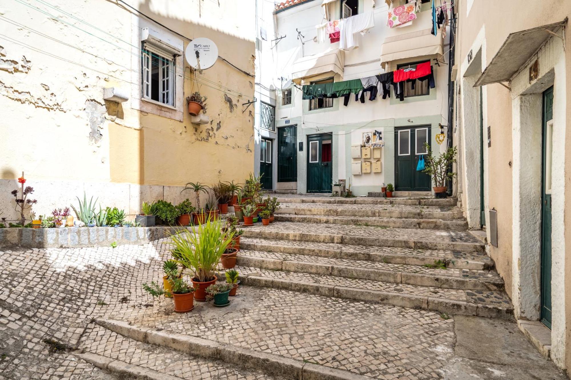 Studio In The Heart Of Alfama! Super Central! Lisbon Exterior photo